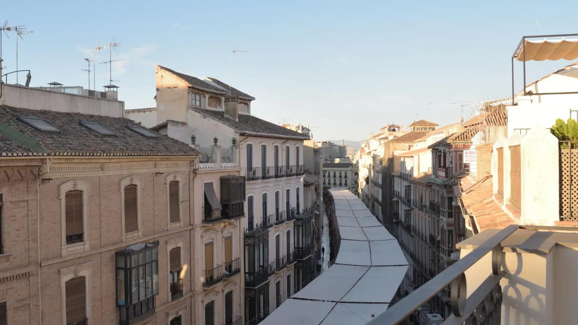 Patio De Sombra - Urban Suites Granada Spain