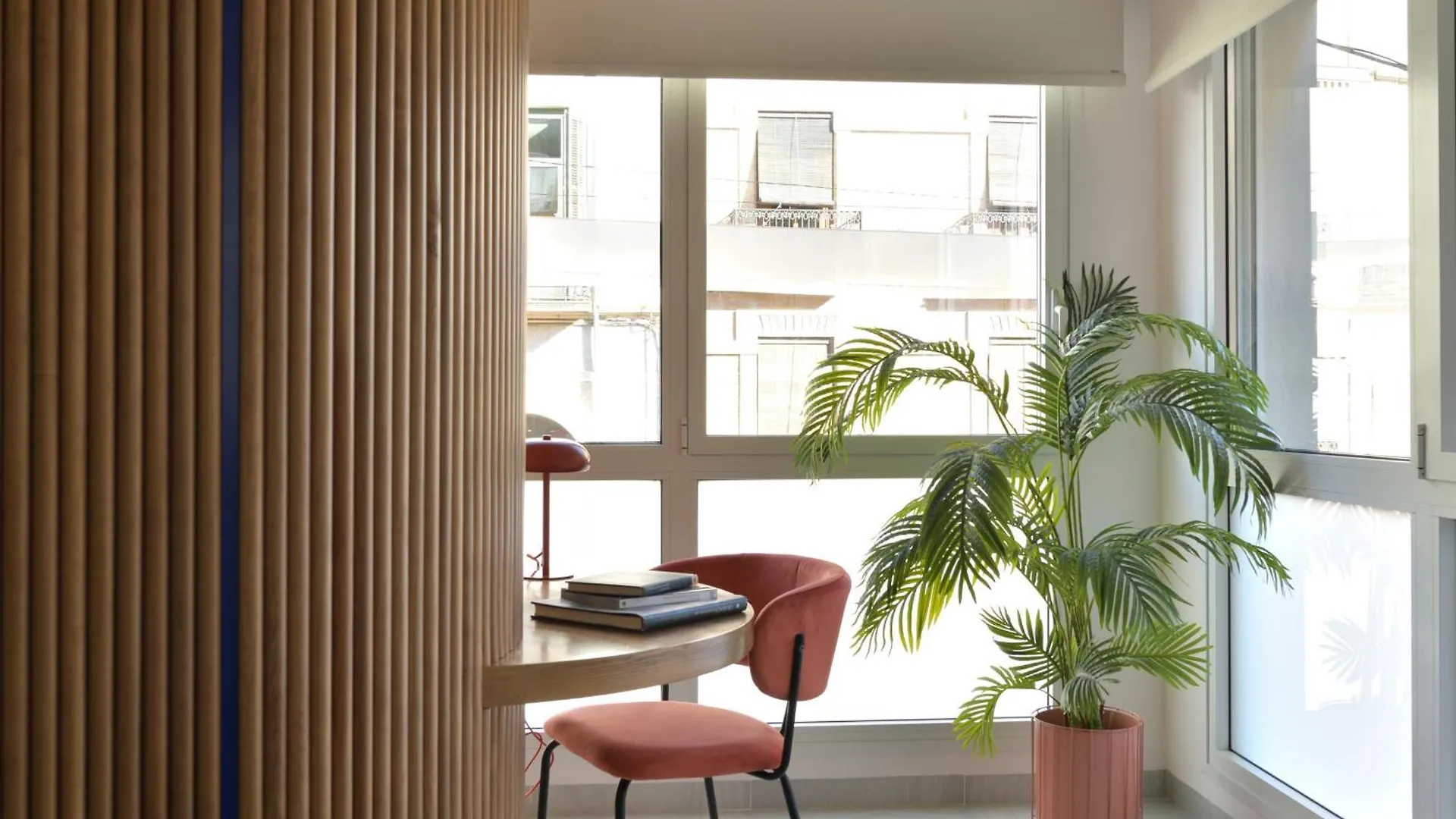 Patio De Sombra - Urban Suites Granada Apartment