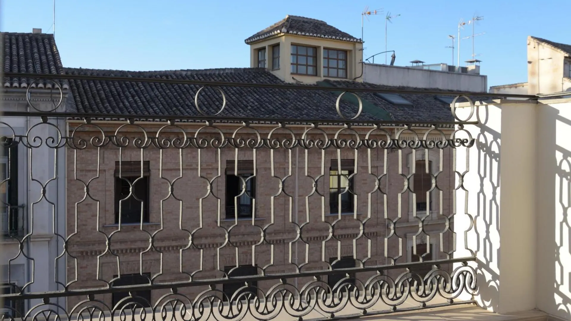 Patio De Sombra - Urban Suites Granada